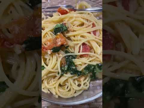 GARLIC TOMATO BASIL PASTA #shorts