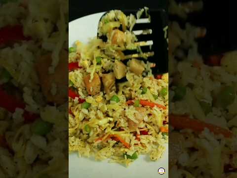 QUICK AND EASY BACHELOR’S CHICKEN RICE RECIPE !!! Street style chicken rice recipe || Fried rice