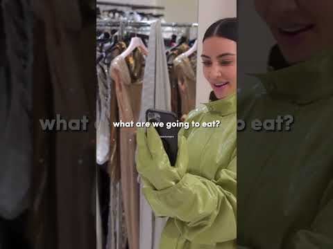 Kim FaceTimes Kendall #kimkardashian #kendalljenner #thekardashians #thekardashianshulu