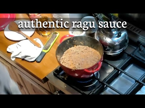 How to make homemade authentic Ragu Sauce.