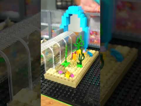 Adding an Aquarium to my LEGO City | Day 25