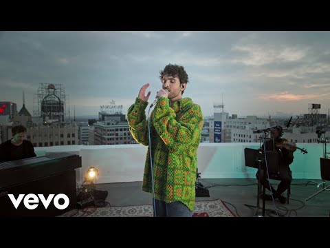 Duncan Laurence - Love Don't Hate It (Live from the Capitol Records Rooftop)