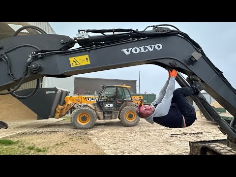 Hydraulic problems solved! Crushing barley into flour.