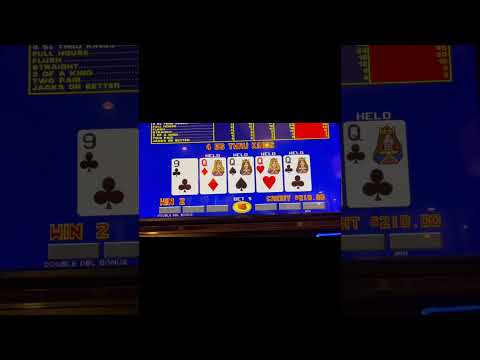 Dealt Quad Queens! Sweet! #jackpotwinning #livelife365 #gambling #videopoker #quads #winnings