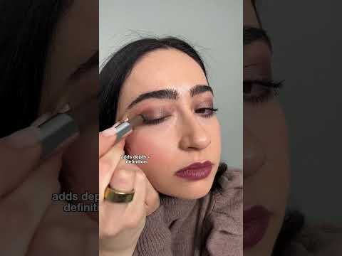 Easy Espresso Makeup in Under 1 Minute | Clinique