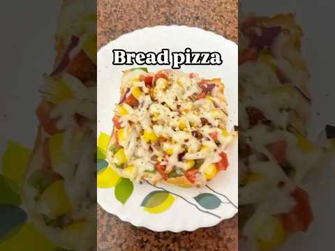 Bread Pizza 🍕😋#homemade #breadpizza #youtubeshorts #breadpizzaathome #breadpizzarecipe