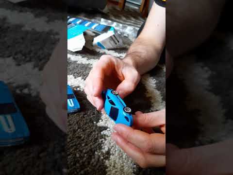 Unboxing the Hot Wheels Fast And Furious 5 pack