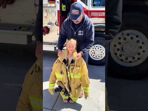 Levi & Ivy became firefighters!👨‍🚒🧑‍🚒