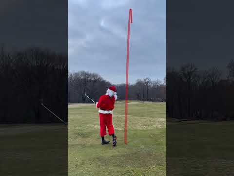 Santa Plays Golf! 🎅🎄