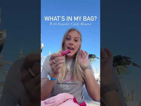 What's in my @thirtyonegifts  bag at Disney 💫🎟️