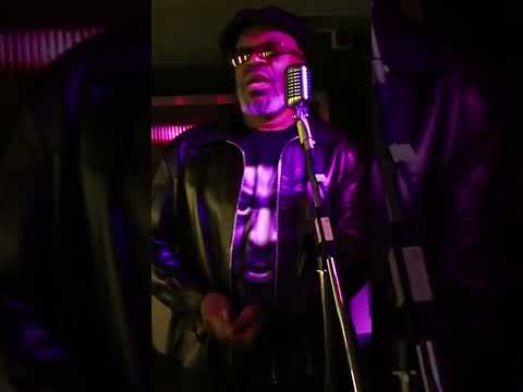 Lloyd Brown performing 'I'm Doing Me' Live @ Jet Star Music