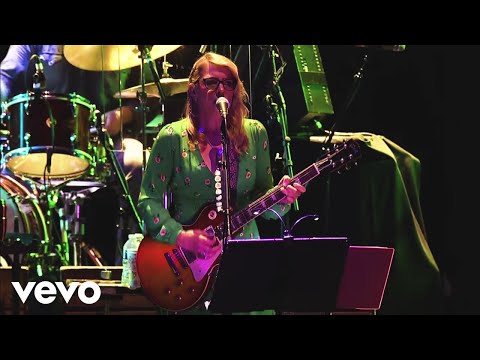 Tedeschi Trucks Band - Tell The Truth (Official Music Video)