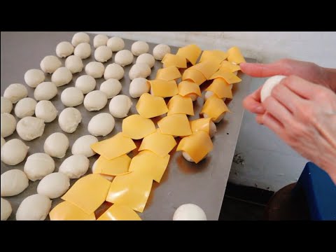 Cheese Steamed Bread / 烤起司饅頭製作 - Taiwanese Street Food