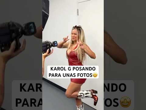 Karol G posando para unas fotos !👸🏼🤩 #karolg