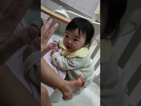 いつの間にか掴まり立ちが出来ていた0歳児【271Days】 #baby