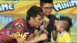 MiniME contestants hits pick up line to Vice Ganda