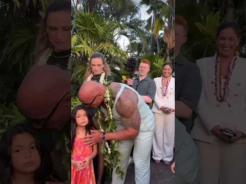 Dwayne Johnson brings his whole family to the Moana 2 World premiere! (Danced with his mum)