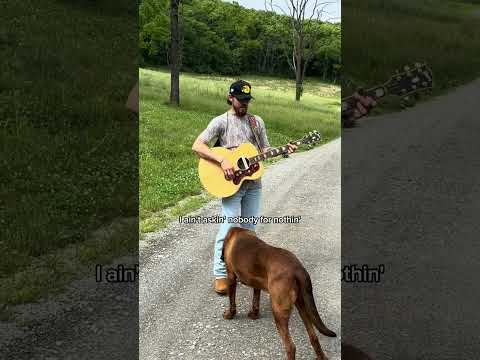 They asked me to film content on the farm so #WhatchaSeeIsWhatchaGet 🤘 #countrymusic #charliedaniels