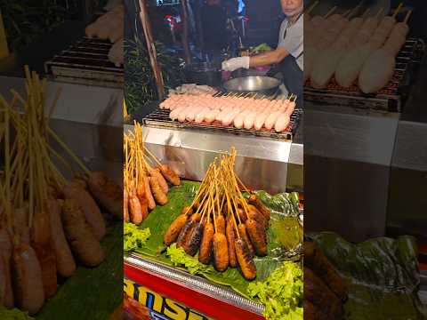 ไส้กรอกอีสาน หยิบผักฟรีจุกๆ Thai Esan Sausage #streetfood #bankok #thailand