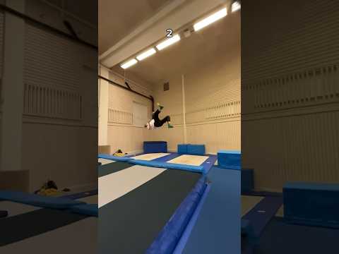 The last roll unalived me but I survived🙏 #rolls #parkour #freerunning