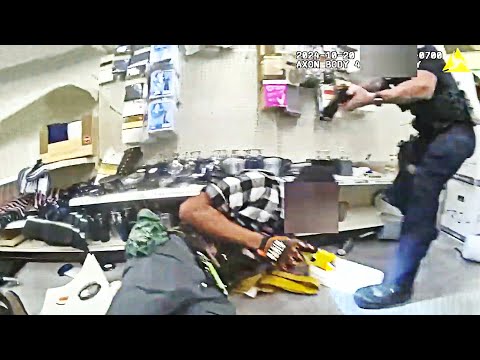 Suspect Takes Officer’s Taser Before Being Shot in Phoenix Store