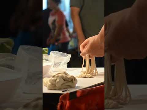 Street Food Around the World - Lamian Hand-pulled noodles 🍜 China