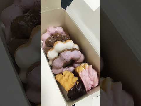 mister donut 甜甜圈 放假前先來個甜甜滋味 多種口味 甜點 點心 美食 मिठाई डोनट्स भोजन छुट्टियाँ