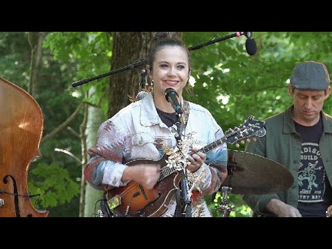 Sierra Hull "Best Buy" 6/16/24 Billsville House Concerts