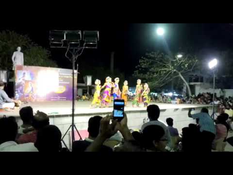 Bharatanatyam performance - young girls dance - Pondicherry department of tourism