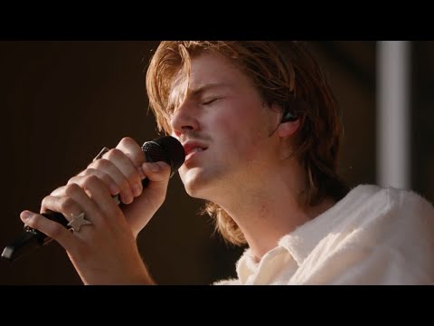 Ruel - Kiss Me (Live at Lollapalooza 2024)