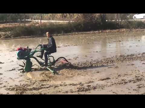 Paddy field single turbine ploughing