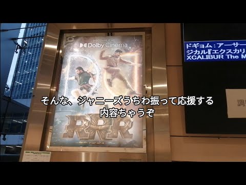 貧困は居ない。平日に出かけると、ホントはみんな豊かだなと思う。