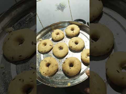 suji bara medu bada#anima #sujirecipe #indianfood #ytviral #cooking