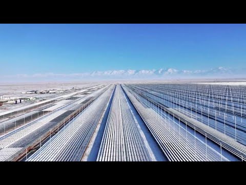 One million-kilowatt integrated solar-thermal project begins operation in Xinjiang