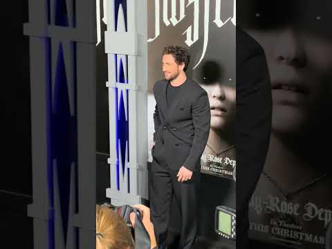 Aaron taylor Johnson Arrived At the Nosferatu premiere In Los Angeles.#nosferatu#premiere