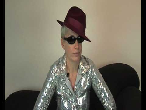 Merry Christmas 2009 - Annie Lennox Video Blog -