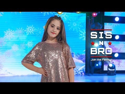 Mirela Ababii (SIS N BRO) - Santa's Coming For Us