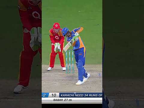 𝐁𝐚𝐜𝐤 𝐈𝐧 𝟐𝟎𝟏𝟕: Young Shadab Khan Aggressive Bowling HBLPSL #SportsCentral #Shorts M1E1K