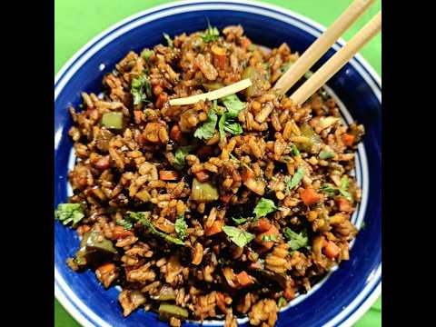 Have you tried this Stir Veg fried rice with leftover rice? #vegfriedrice