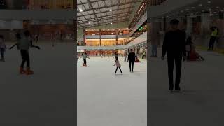 learn to skate #iceskating #figureskating #iceskate #olympicsport #learntoskate #wintersport #skatin