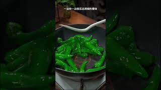 不用焯水不用油炸的素炒茄子，简简单单的家常菜也好吃。#素炒茄子 #家常菜 #food #美食教程 #美味食物 #简单美食 #cooking #delicious