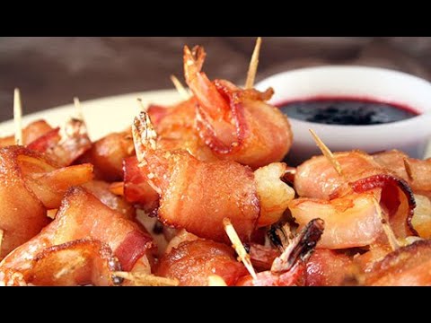 SIMPLE & EASY BACON WRAPPED SHRIMP