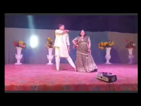 पूर्व मंत्री Mahesh Gagda का Dance वीडियो हुआ वायरल, पत्नी संग ठुमके लगाते दिखे नेताजी