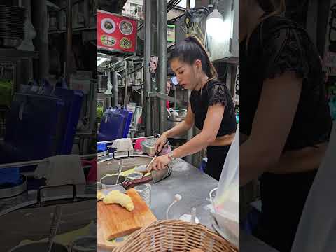 The Famous Roti Lady in Bangkok