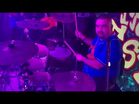 Cumbia sampuesana en vivo... Drumcam.... La Tropa Estrella ( chano chano) videodrum