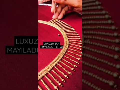 #aariworks #aariblouses #mayiladuthurai Elegant Neck Design- Luxuzwear