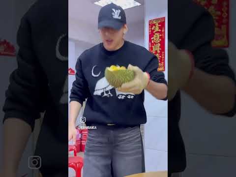 Bambam Opening Durian ~~