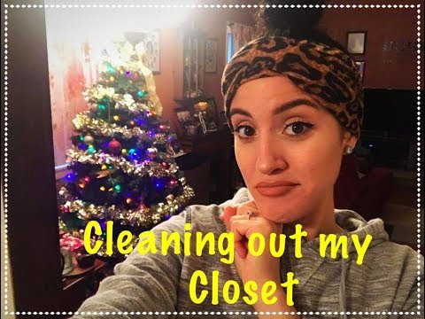 Cleaning out my closet Vlogmas 3