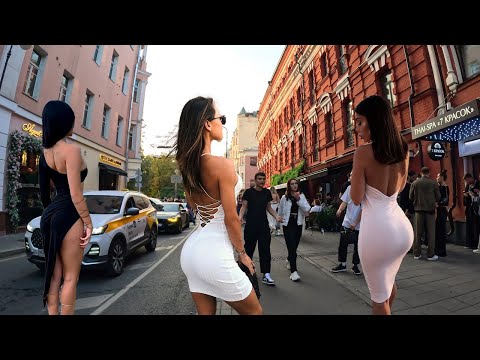 🔥Beautiful Russian WOMEN LADIES reveal the SECRETS of an evening walk in MOSCOW. Street tour.