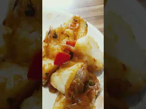 fried smelts with potatoes and onions and corn bread #smelts #portuguesefood #português #foodie